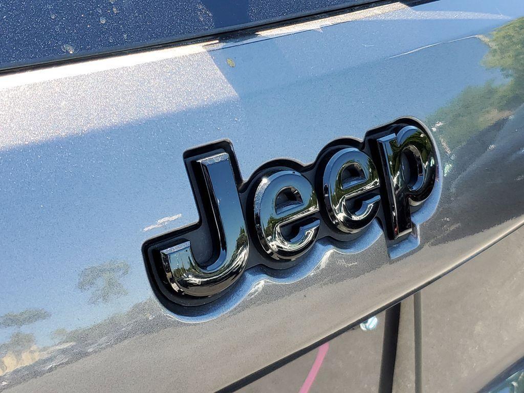 used 2019 Jeep Grand Cherokee car, priced at $19,990