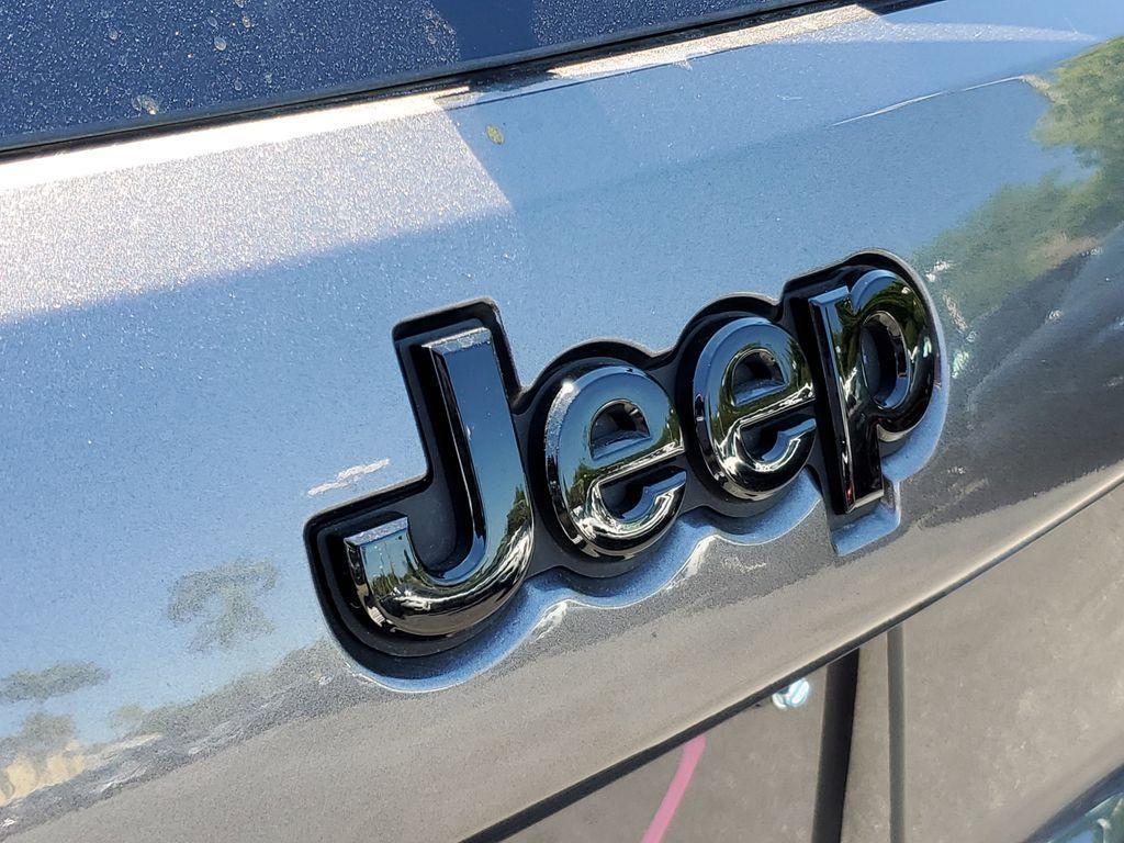 used 2019 Jeep Grand Cherokee car, priced at $17,490