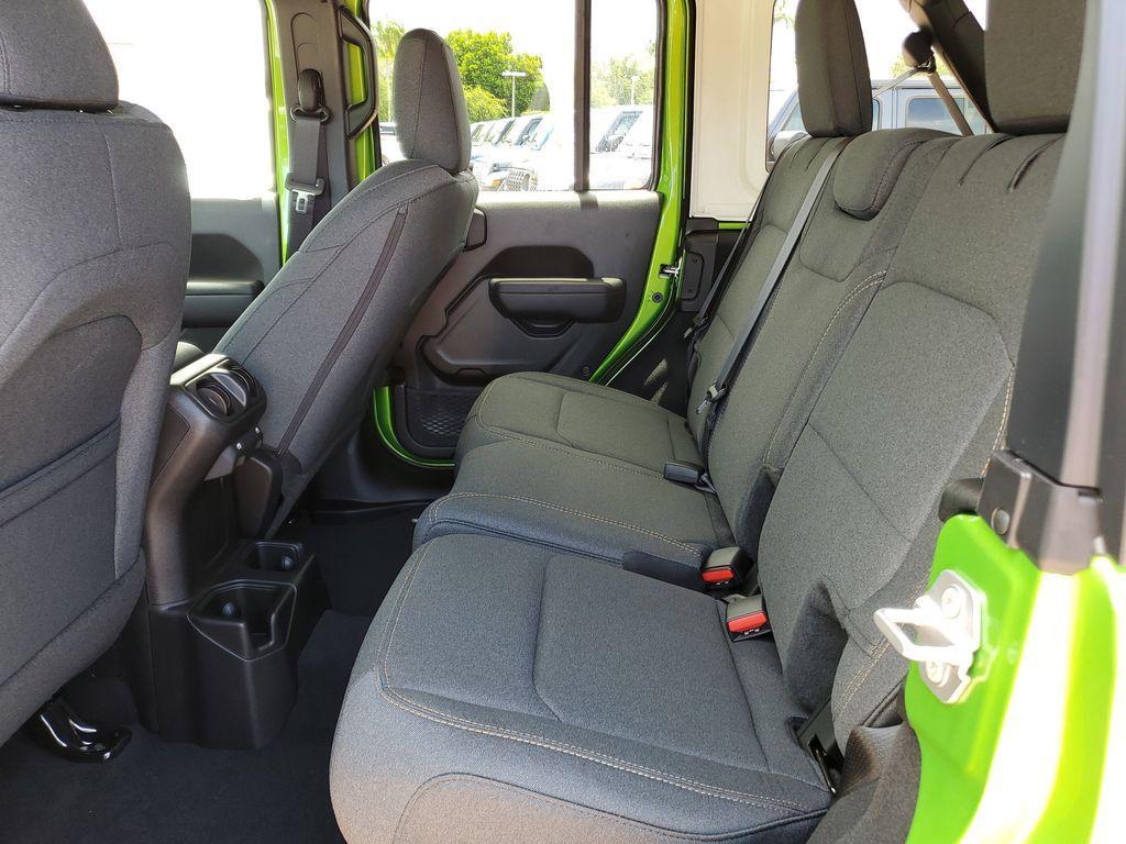 new 2025 Jeep Wrangler car, priced at $40,076