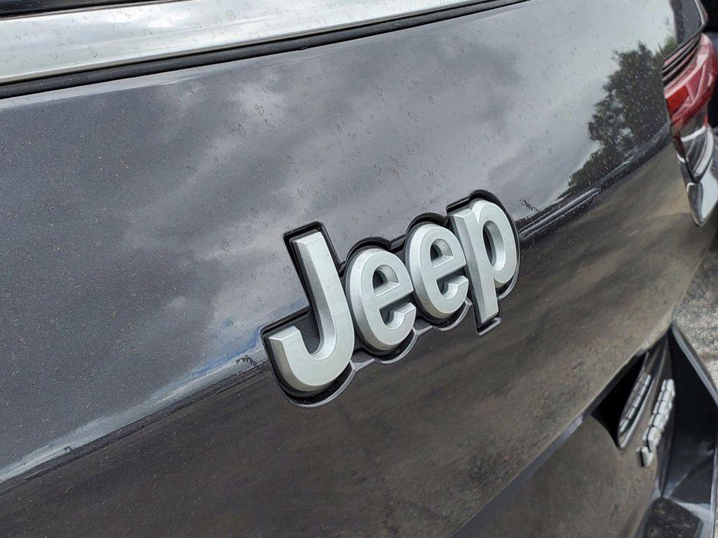 new 2025 Jeep Grand Cherokee L car, priced at $33,660