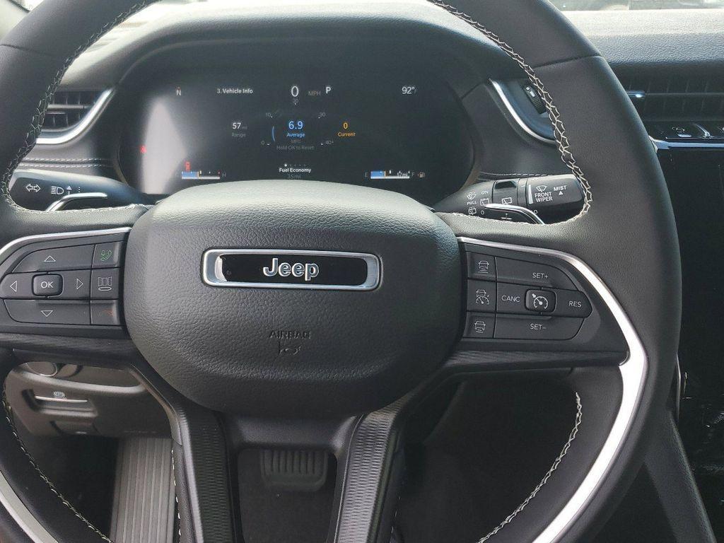 new 2025 Jeep Grand Cherokee L car, priced at $33,660