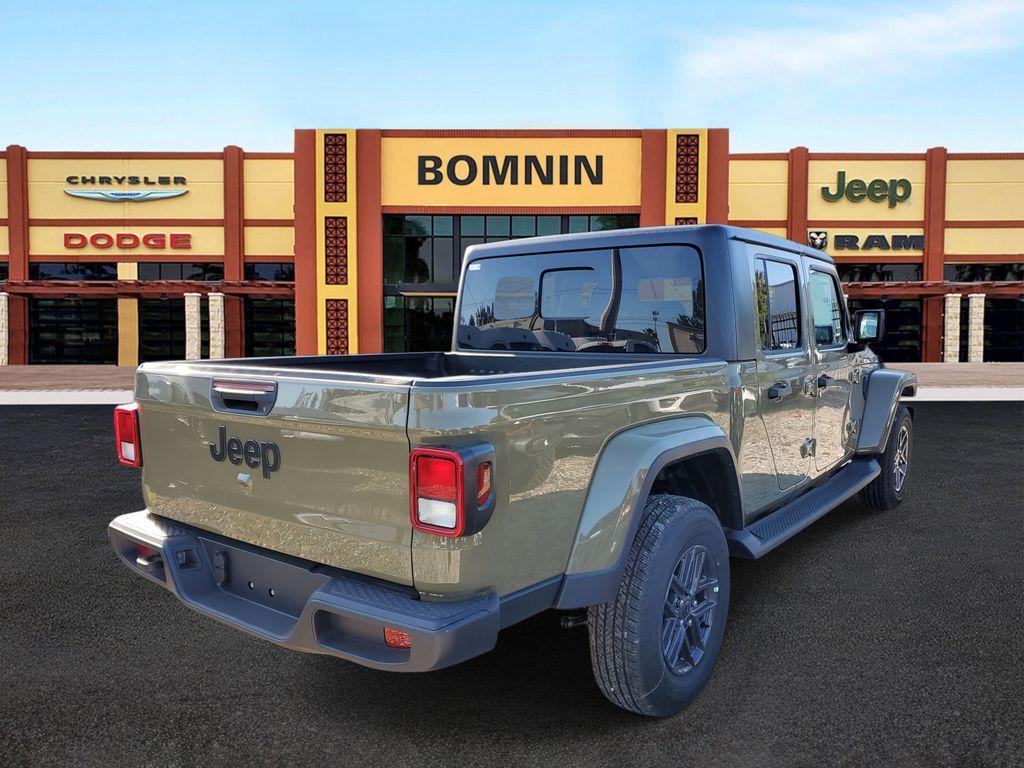 new 2025 Jeep Gladiator car, priced at $38,173