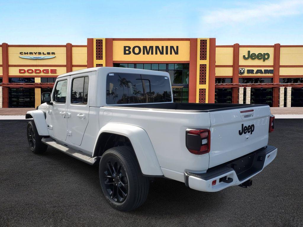 used 2022 Jeep Gladiator car, priced at $39,490