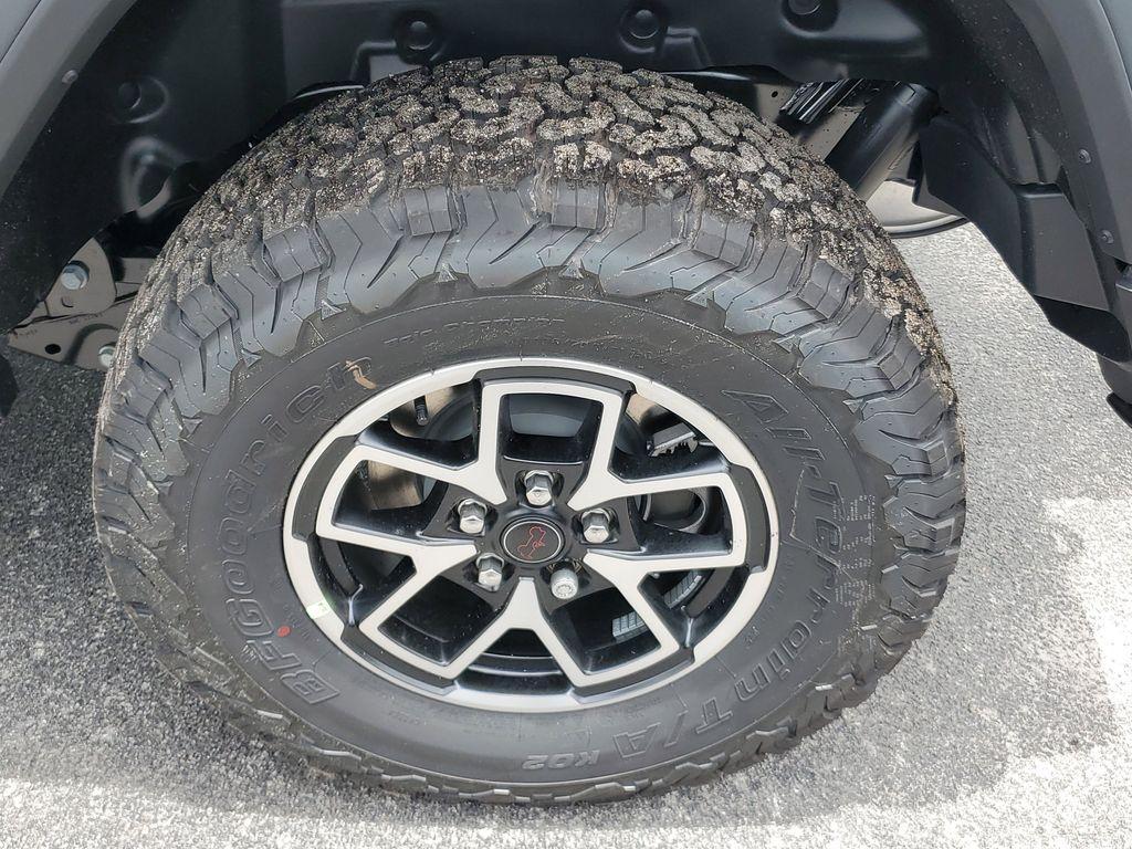 new 2025 Jeep Wrangler car, priced at $50,711