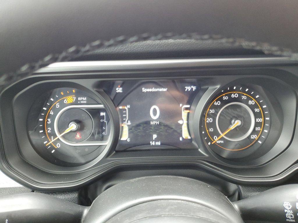 new 2025 Jeep Wrangler car, priced at $41,040