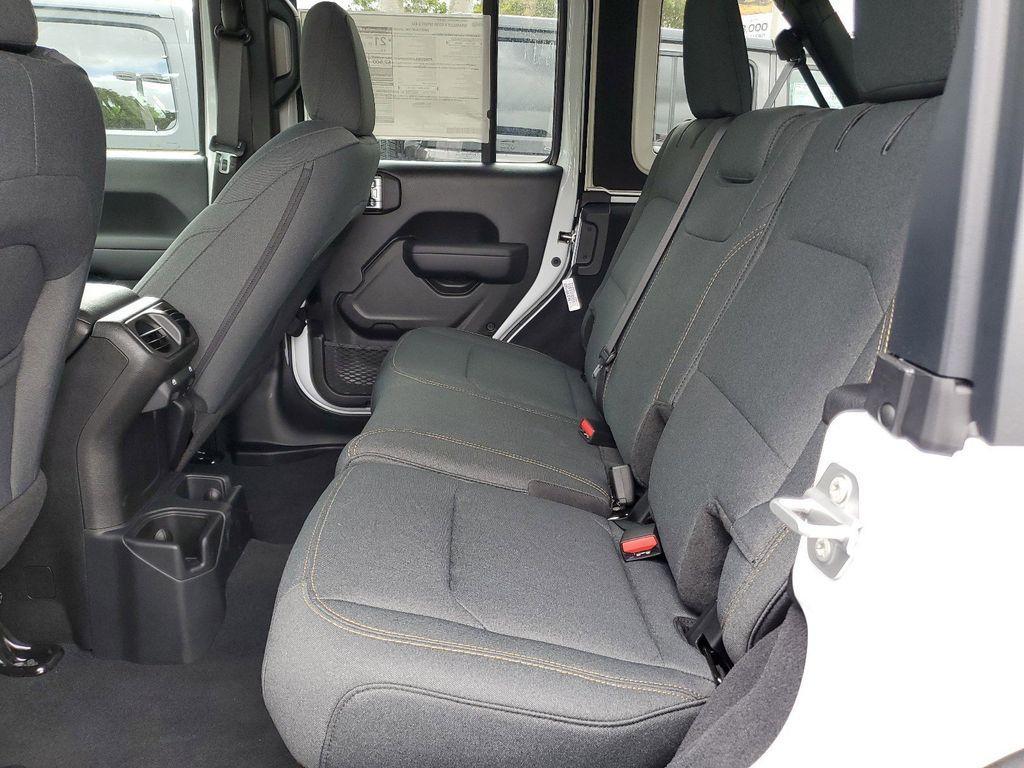 new 2025 Jeep Wrangler car, priced at $41,040
