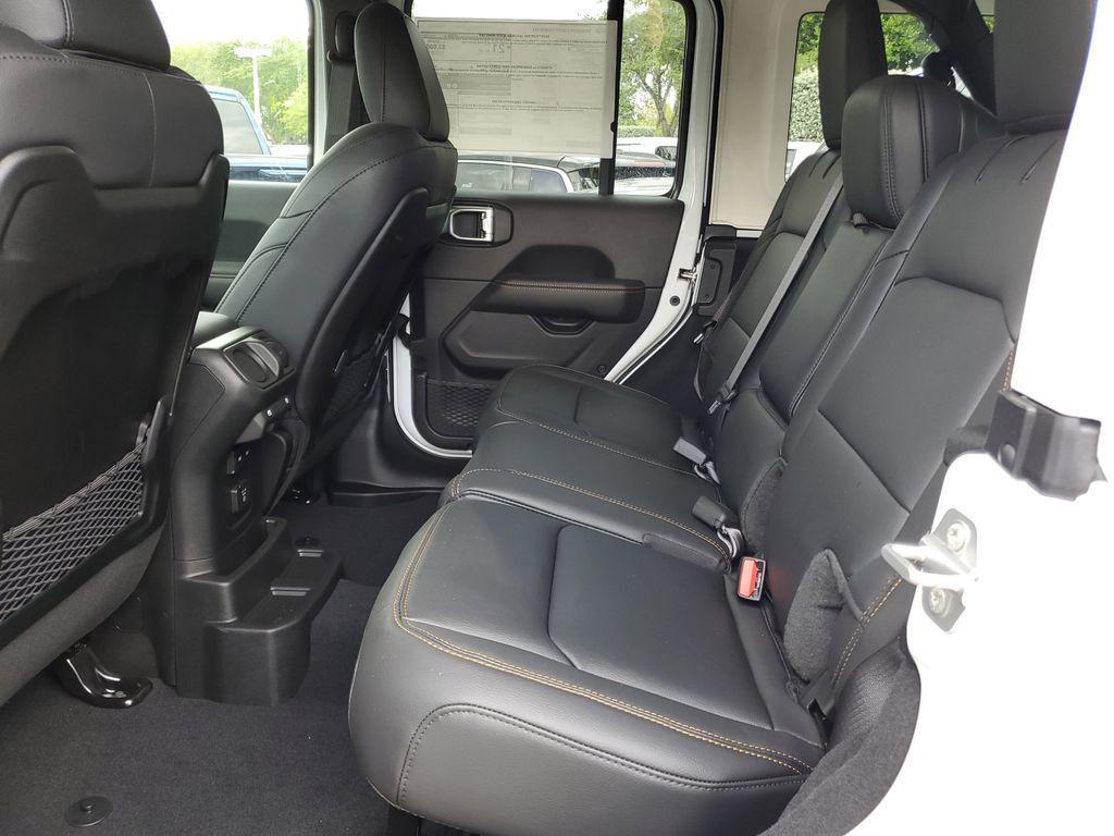 new 2025 Jeep Wrangler car, priced at $45,190