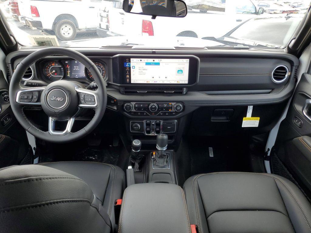 new 2025 Jeep Wrangler car, priced at $45,190