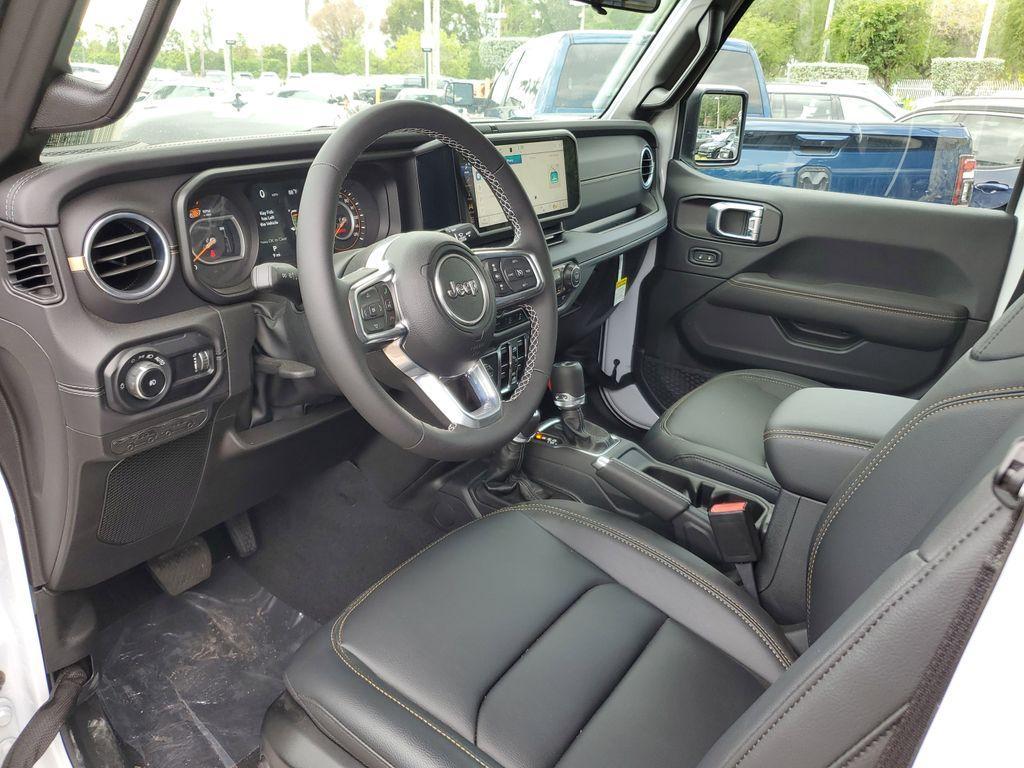 new 2025 Jeep Wrangler car, priced at $45,190