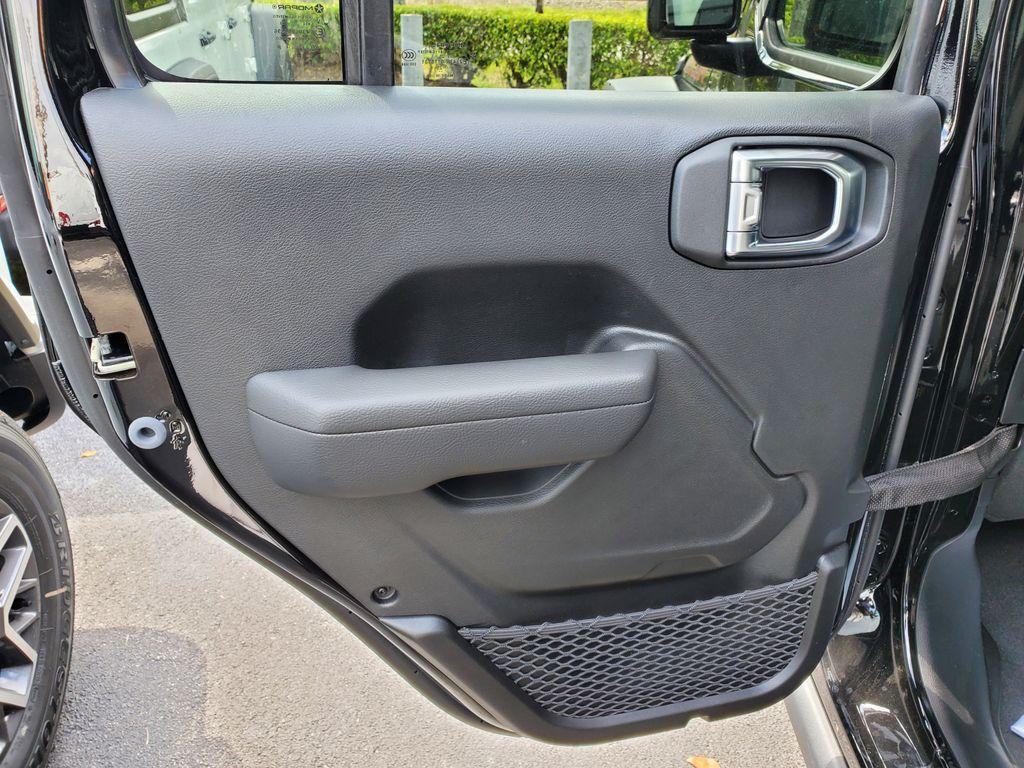 new 2025 Jeep Wrangler car, priced at $48,743