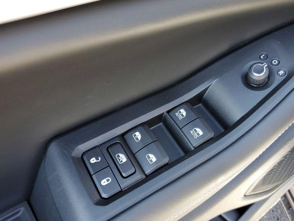 new 2025 Jeep Grand Cherokee L car, priced at $43,605