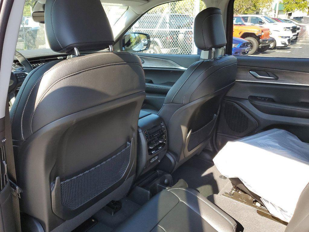 new 2025 Jeep Grand Cherokee L car, priced at $43,605