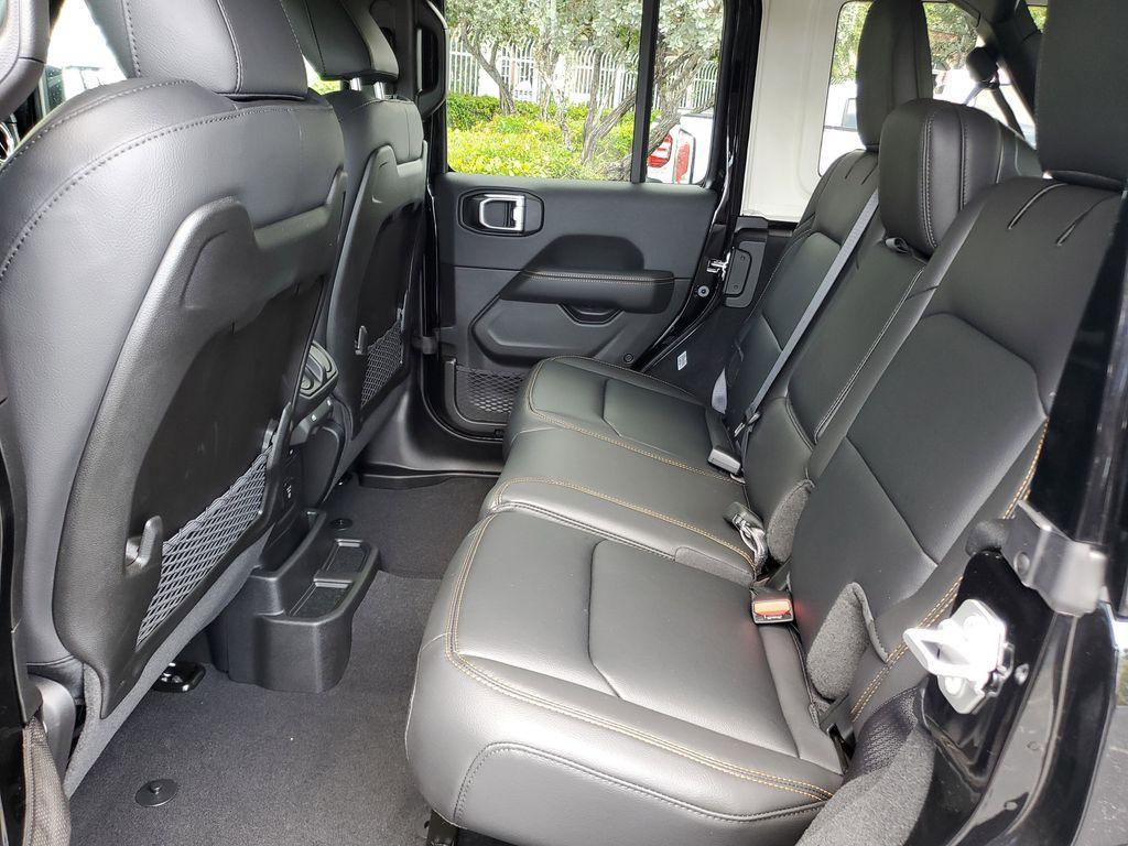 new 2025 Jeep Wrangler car, priced at $45,727
