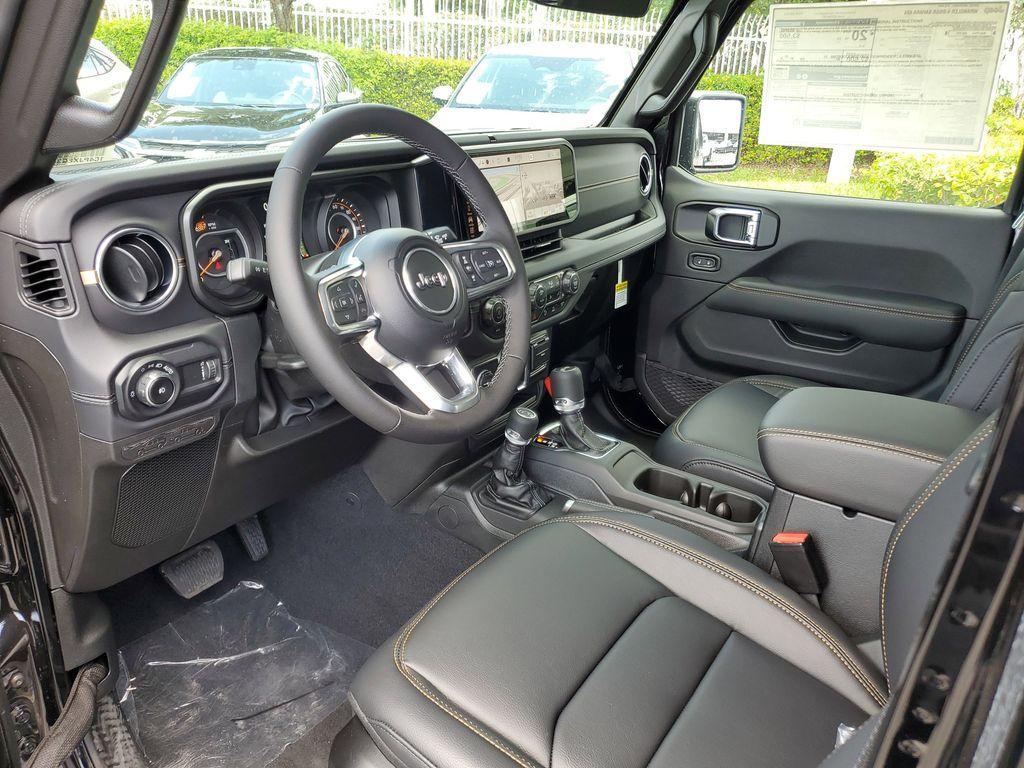 new 2025 Jeep Wrangler car, priced at $45,727