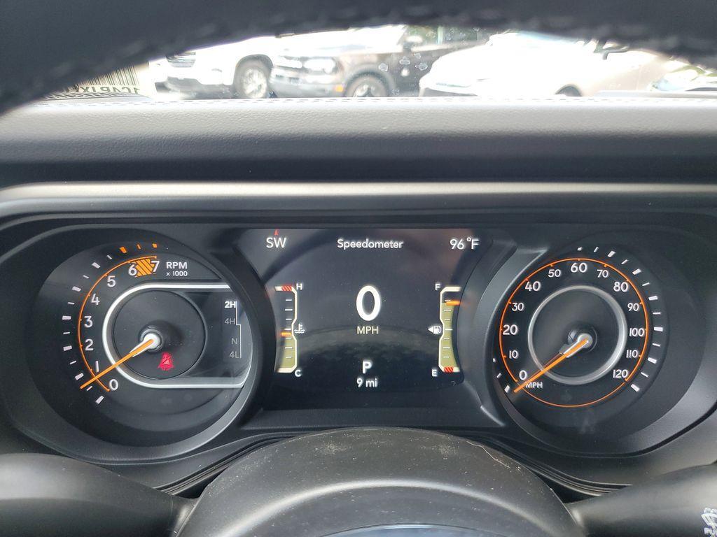 new 2025 Jeep Wrangler car, priced at $45,727