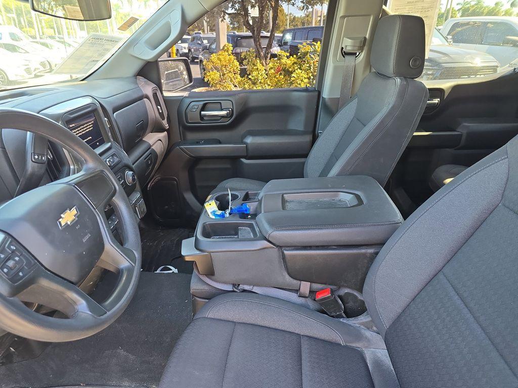 used 2024 Chevrolet Silverado 1500 car, priced at $29,990