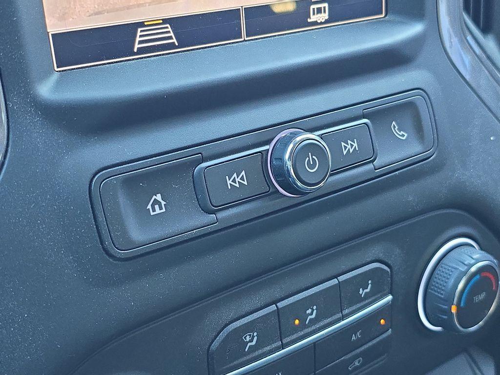 used 2024 Chevrolet Silverado 1500 car, priced at $29,990