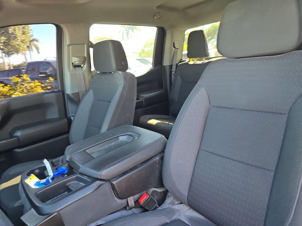 used 2024 Chevrolet Silverado 1500 car, priced at $29,990