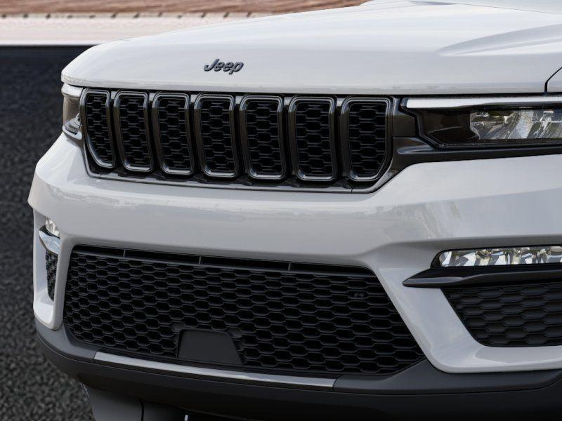 new 2025 Jeep Grand Cherokee car, priced at $34,695