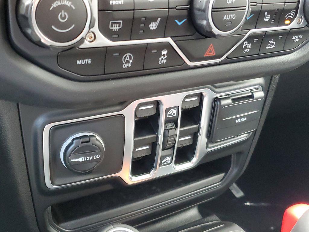 new 2025 Jeep Wrangler car, priced at $46,740