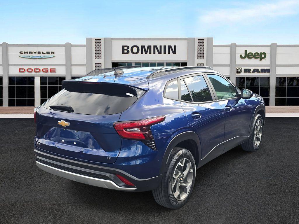 used 2024 Chevrolet Trax car, priced at $15,490