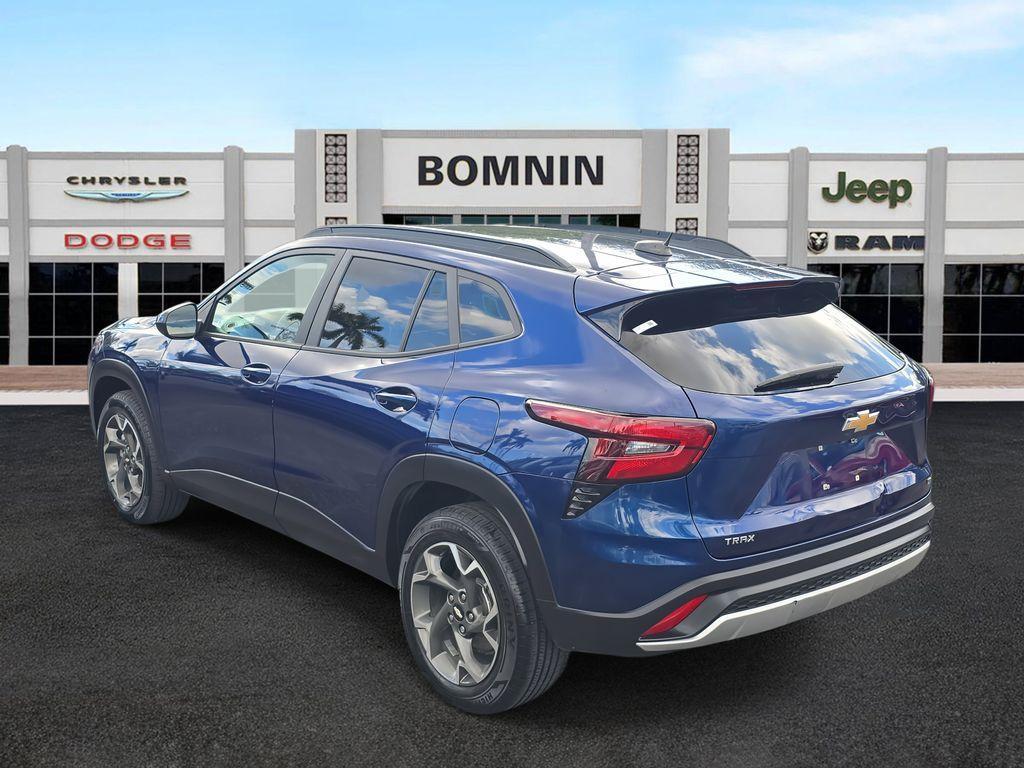 used 2024 Chevrolet Trax car, priced at $15,490