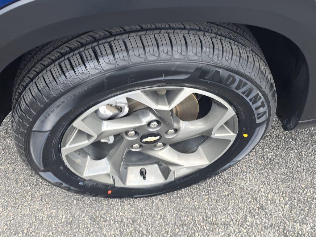 used 2024 Chevrolet Trax car, priced at $15,490