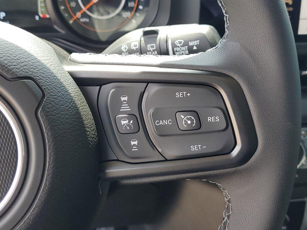 new 2025 Jeep Wrangler car, priced at $39,675