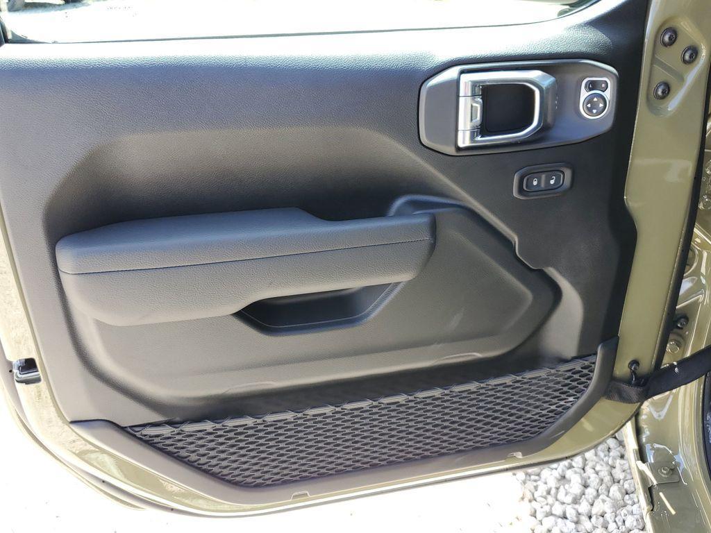 new 2025 Jeep Wrangler car, priced at $39,675