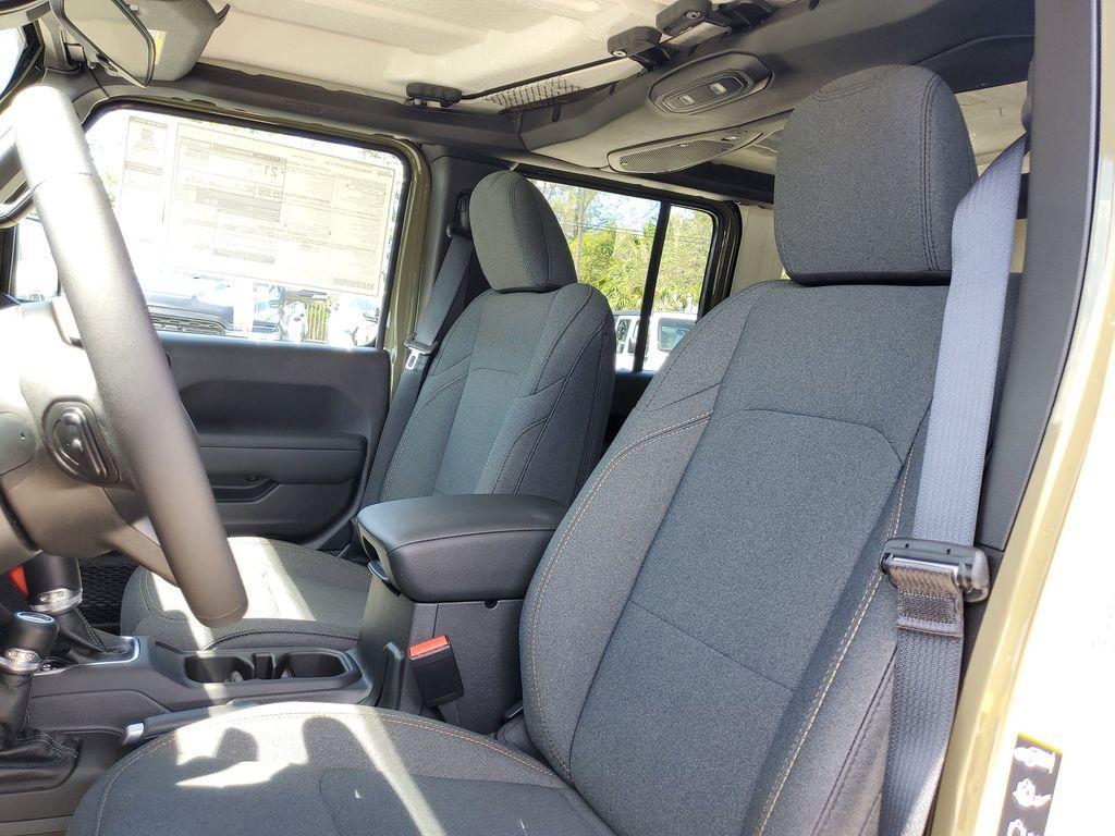 new 2025 Jeep Wrangler car, priced at $39,675