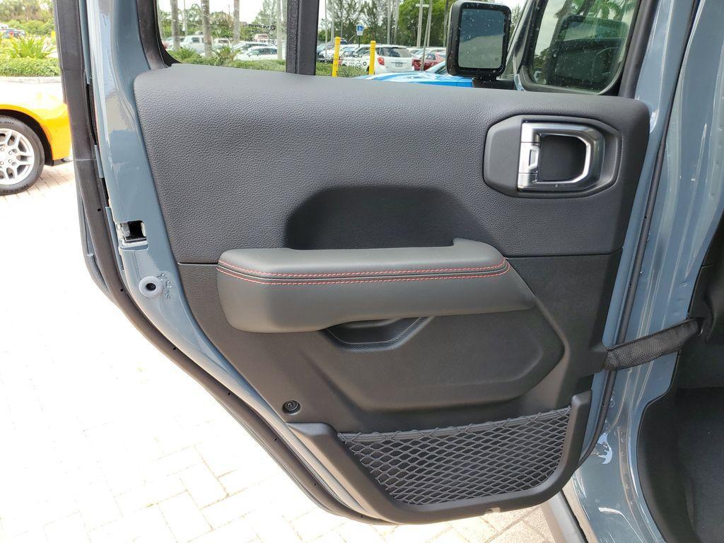 new 2025 Jeep Wrangler car, priced at $52,133
