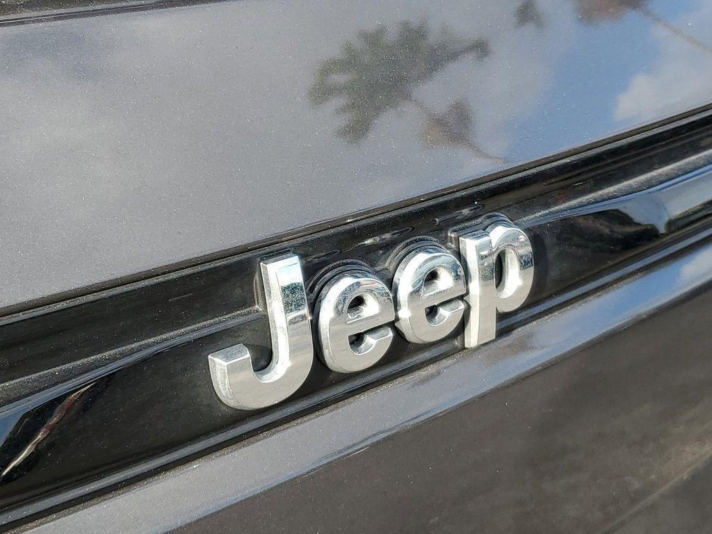 used 2022 Jeep Grand Cherokee car, priced at $30,990