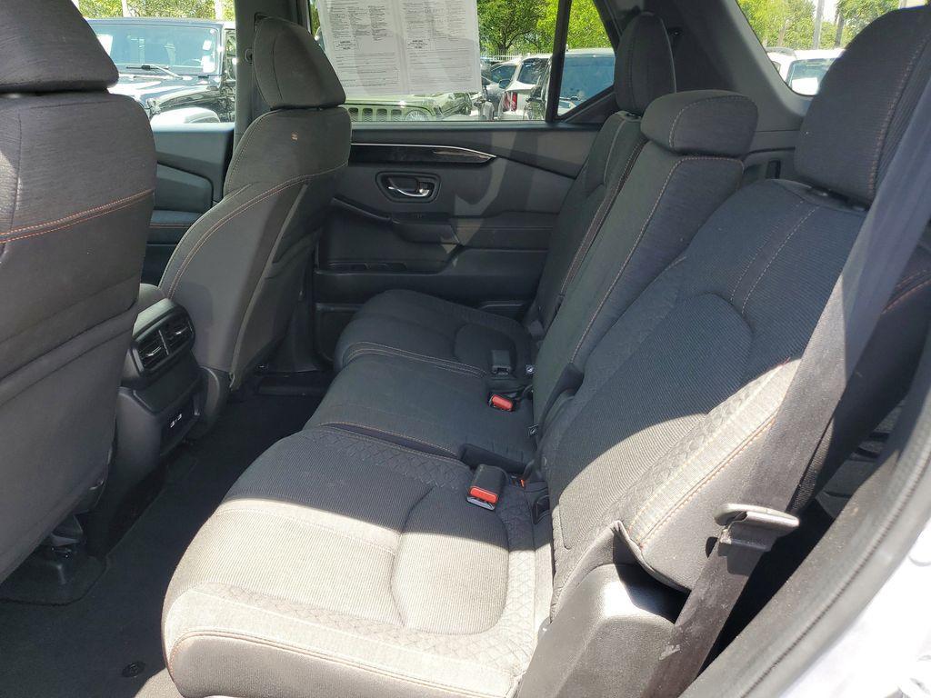 used 2023 Honda Pilot car, priced at $32,490