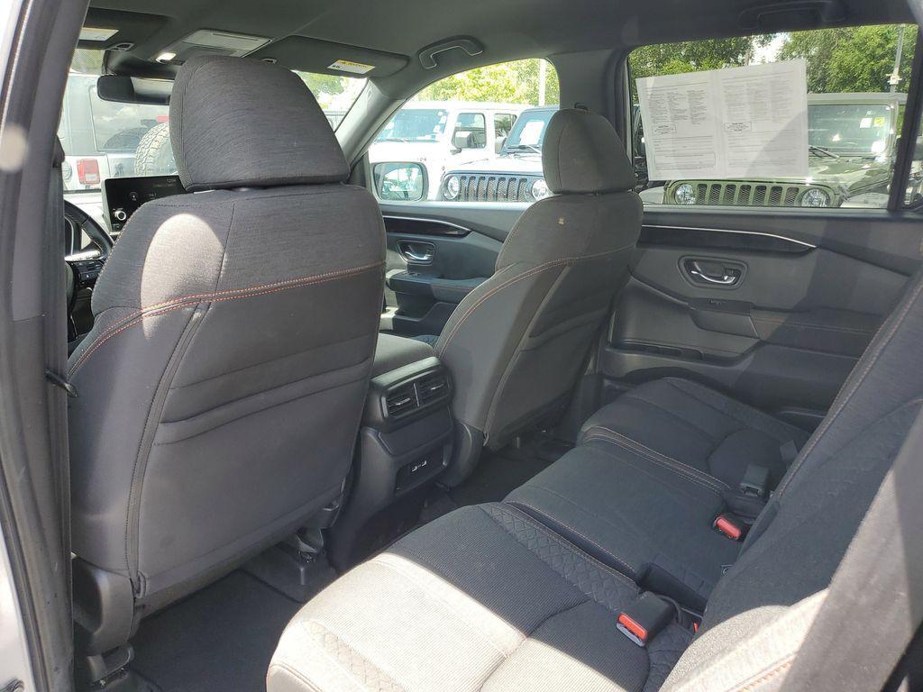 used 2023 Honda Pilot car, priced at $32,490