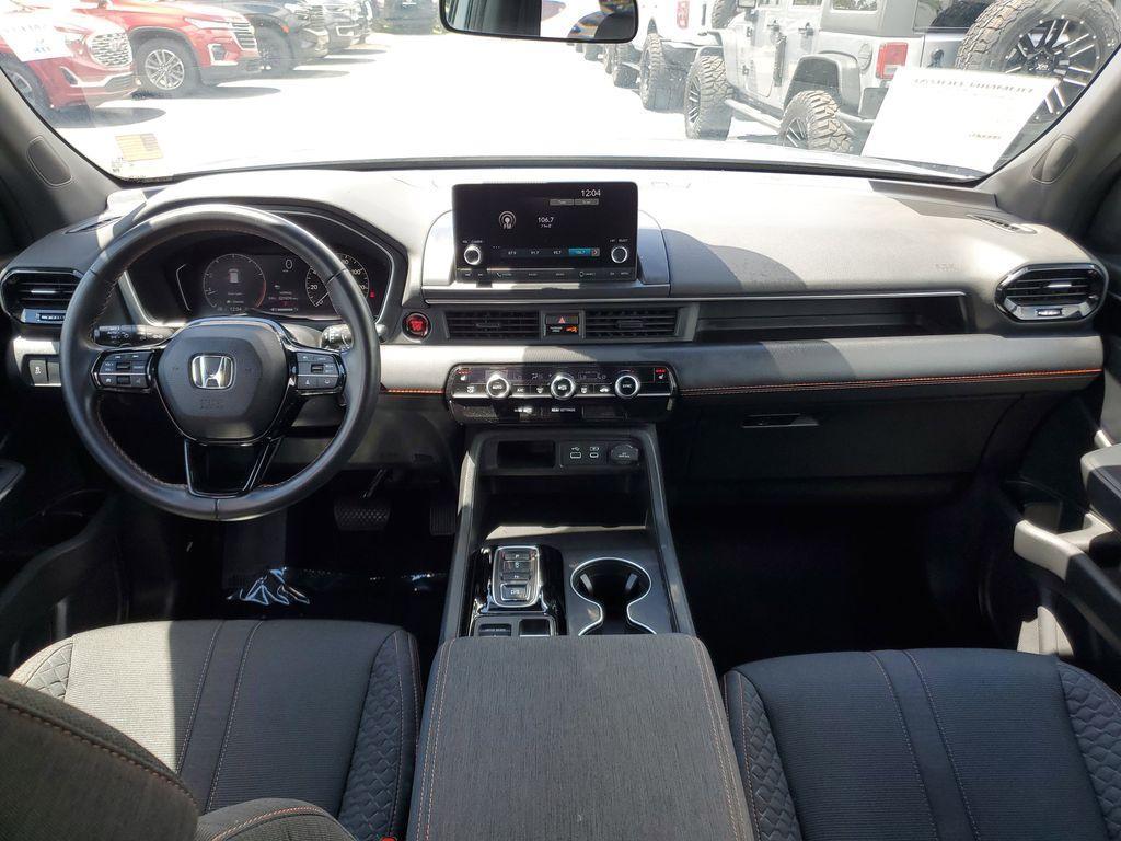 used 2023 Honda Pilot car, priced at $32,490