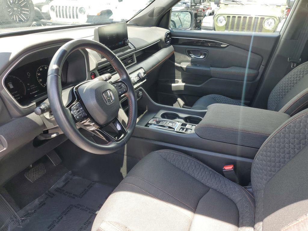 used 2023 Honda Pilot car, priced at $32,490