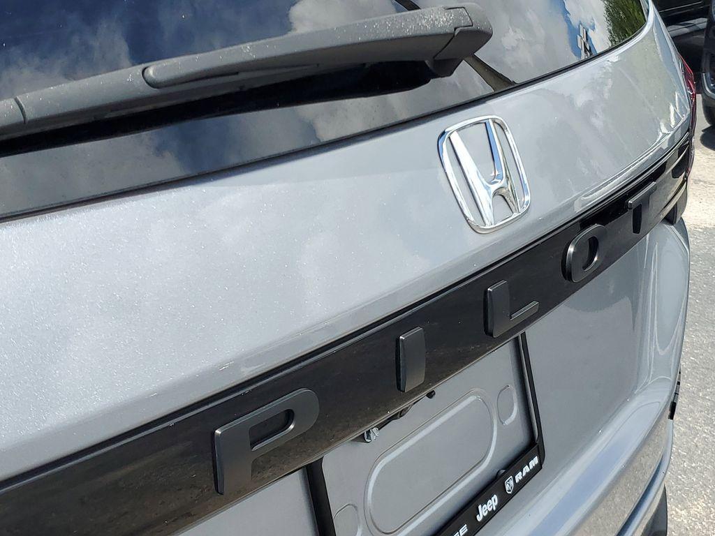 used 2023 Honda Pilot car, priced at $32,490