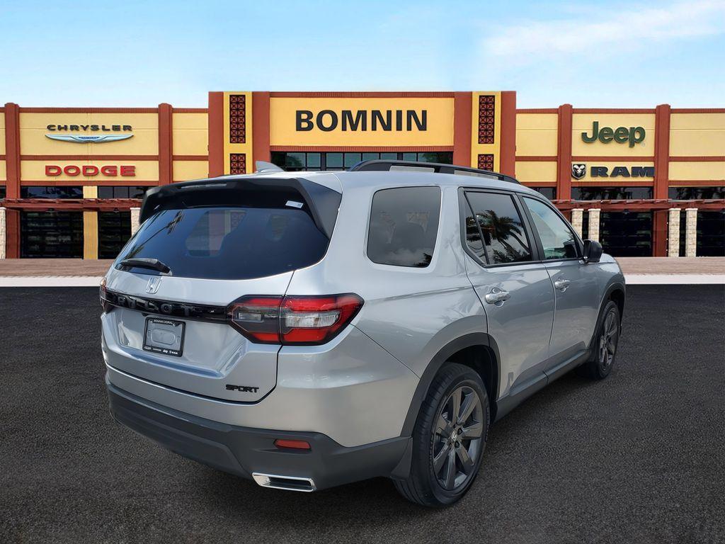 used 2023 Honda Pilot car, priced at $32,490