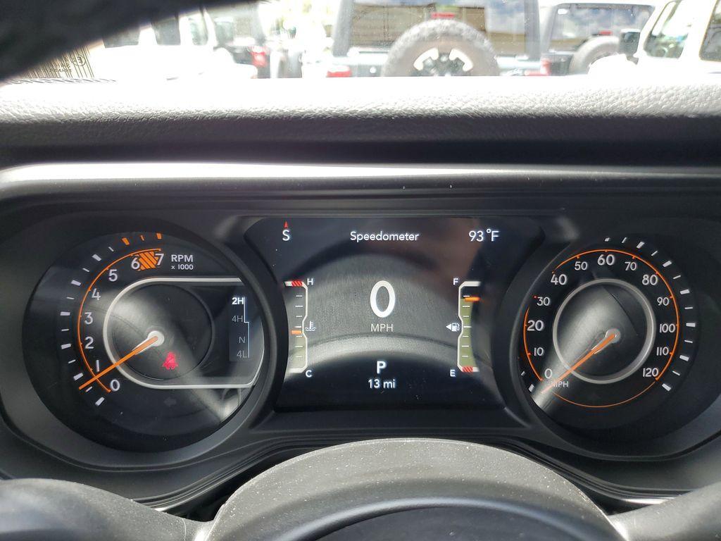 new 2025 Jeep Wrangler car, priced at $41,671