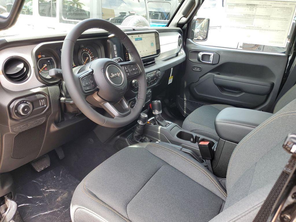 new 2025 Jeep Wrangler car, priced at $41,671