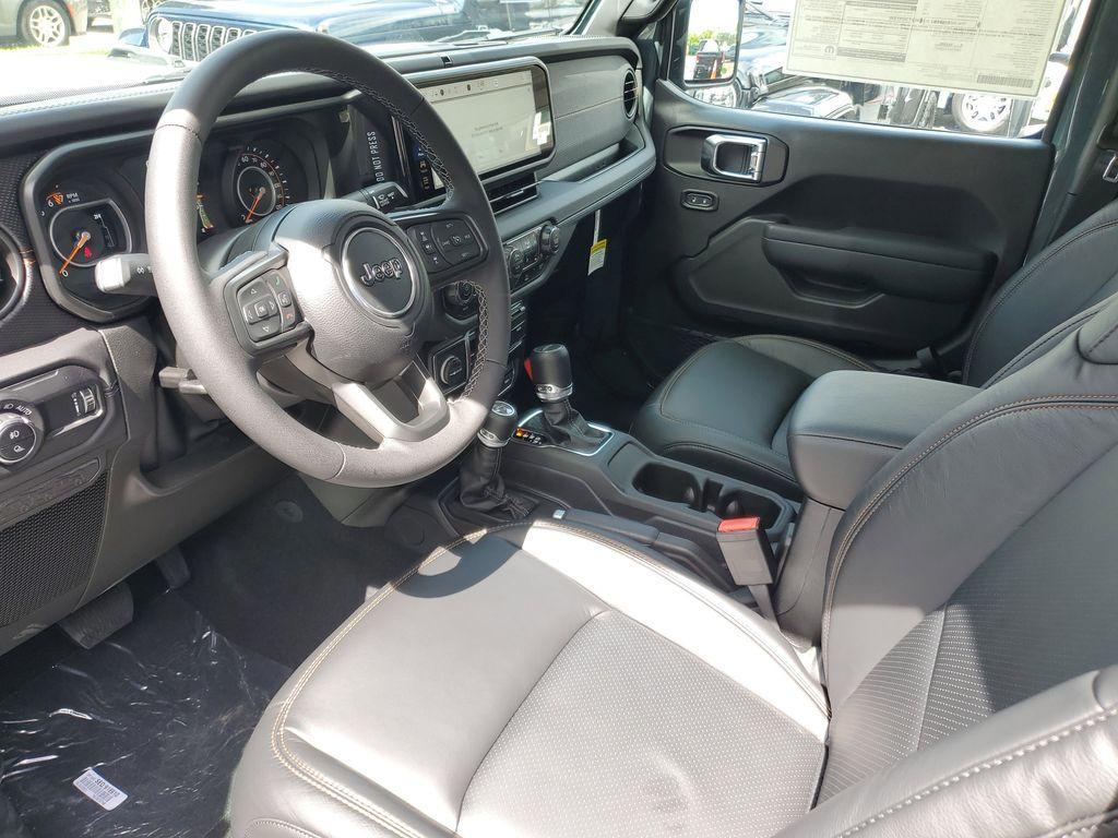 new 2025 Jeep Gladiator car, priced at $45,870