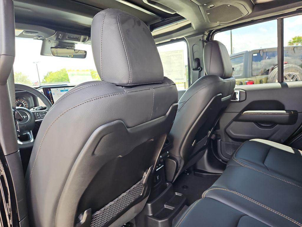 new 2025 Jeep Wrangler car, priced at $48,227