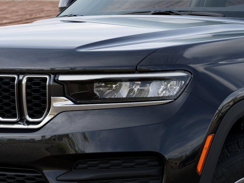 new 2025 Jeep Grand Cherokee car, priced at $33,050