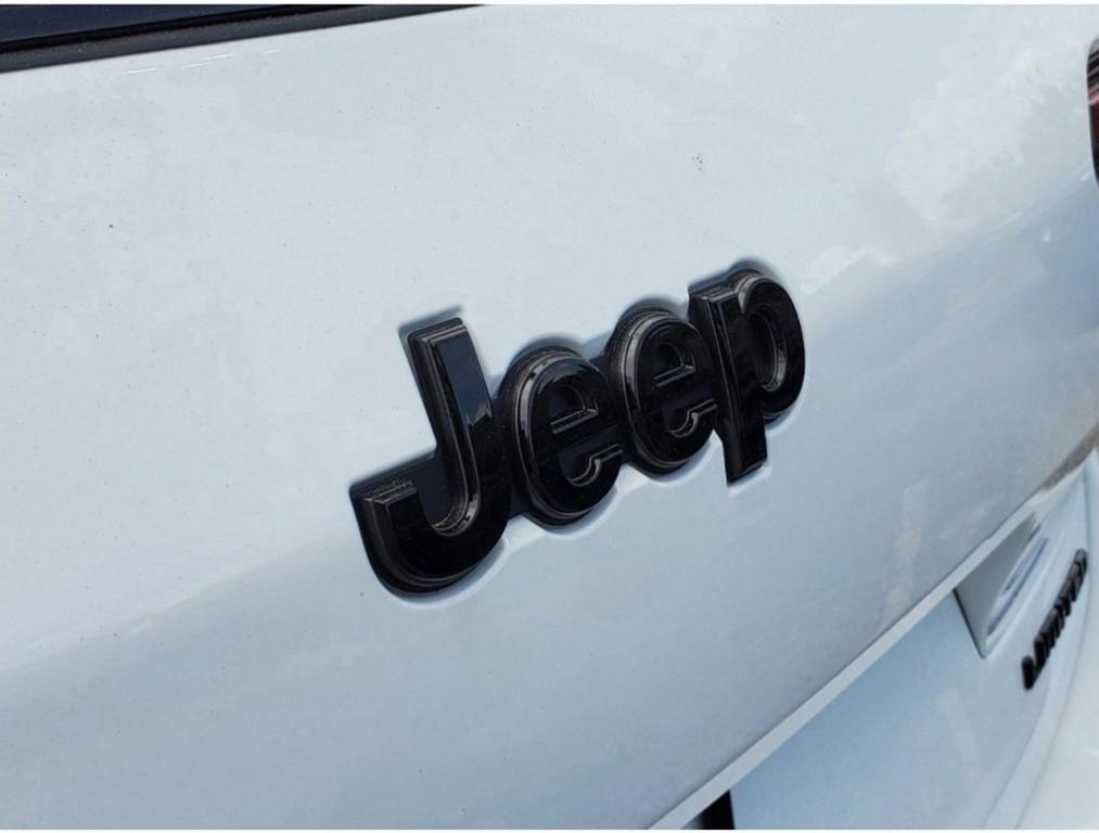 new 2025 Jeep Grand Cherokee L car, priced at $42,400