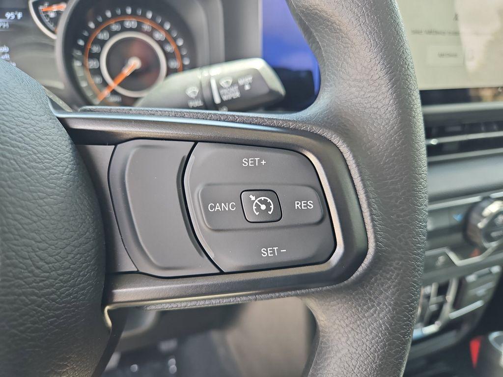 new 2025 Jeep Gladiator car, priced at $34,590
