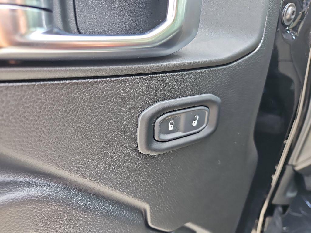 new 2025 Jeep Gladiator car, priced at $30,590