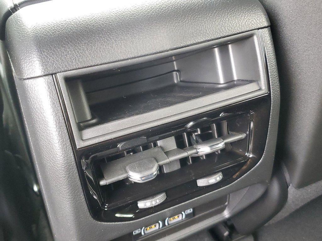 new 2025 Jeep Grand Cherokee car, priced at $31,250