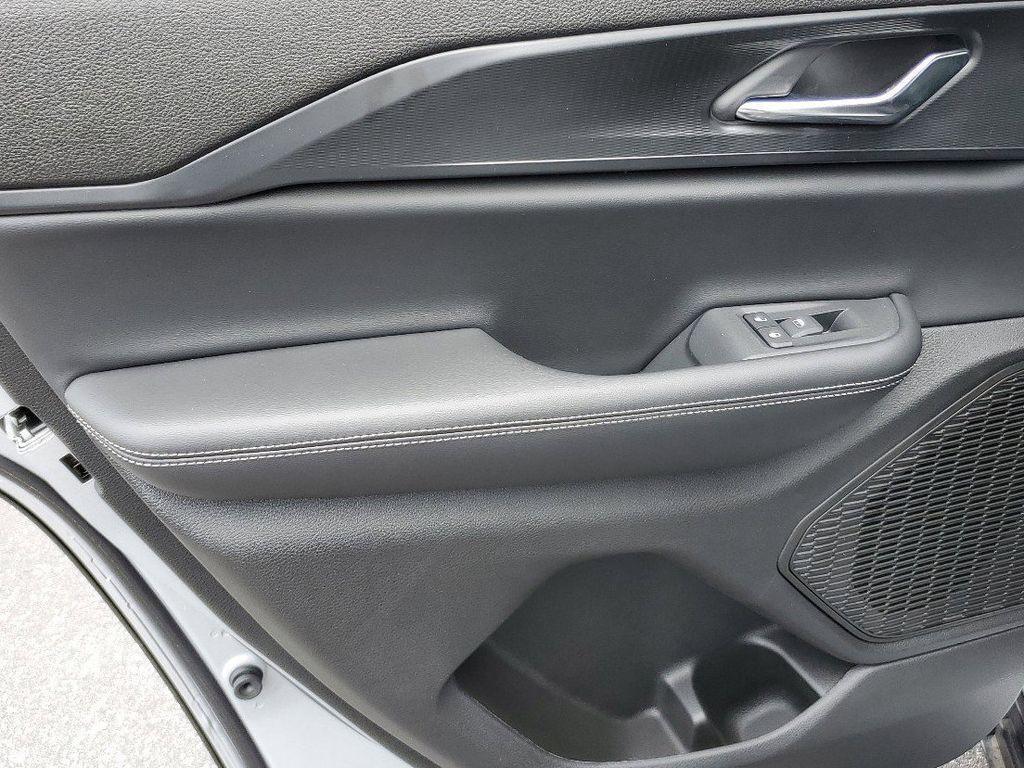 new 2025 Jeep Grand Cherokee car, priced at $31,250