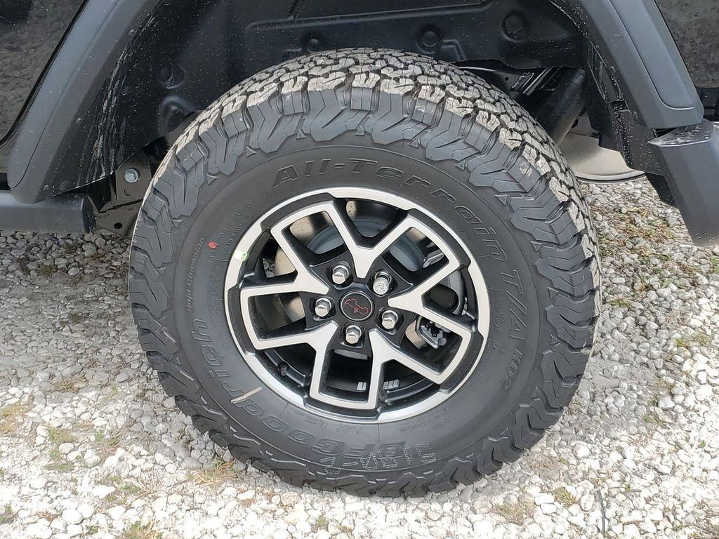 new 2025 Jeep Wrangler car, priced at $48,743