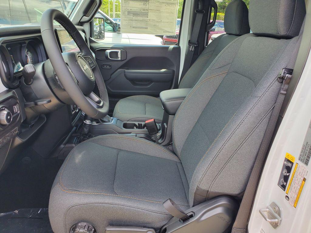 new 2025 Jeep Wrangler car, priced at $39,481